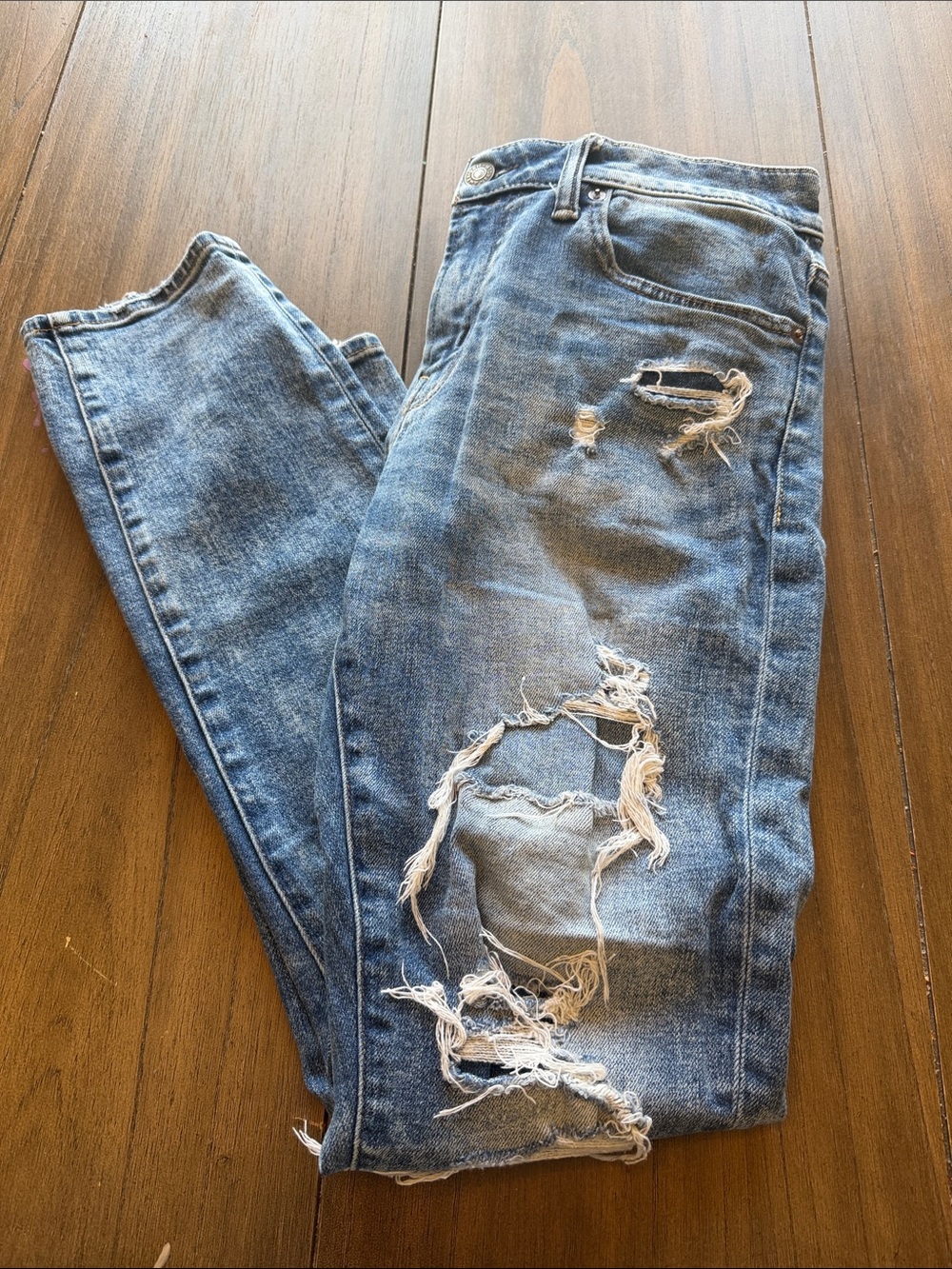 Men’s American Eagle Distressed Jeans